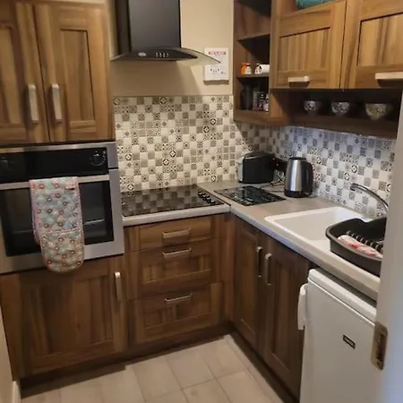 Self Catering شقة Cloghereen